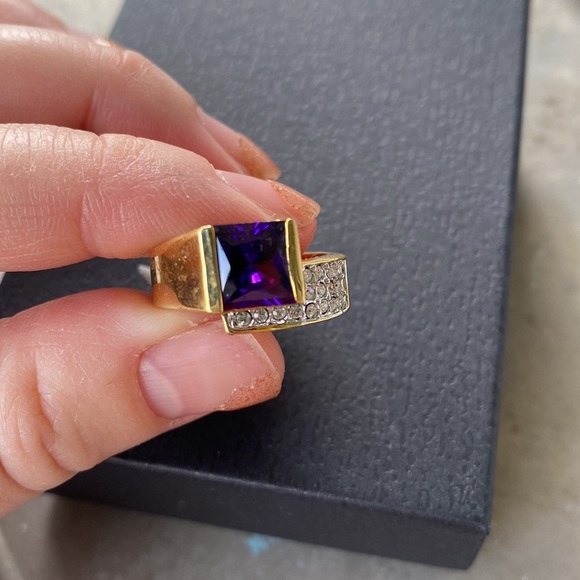 Purple 14KT GE 21 CZ size 7 ring - Picture 2 of 5